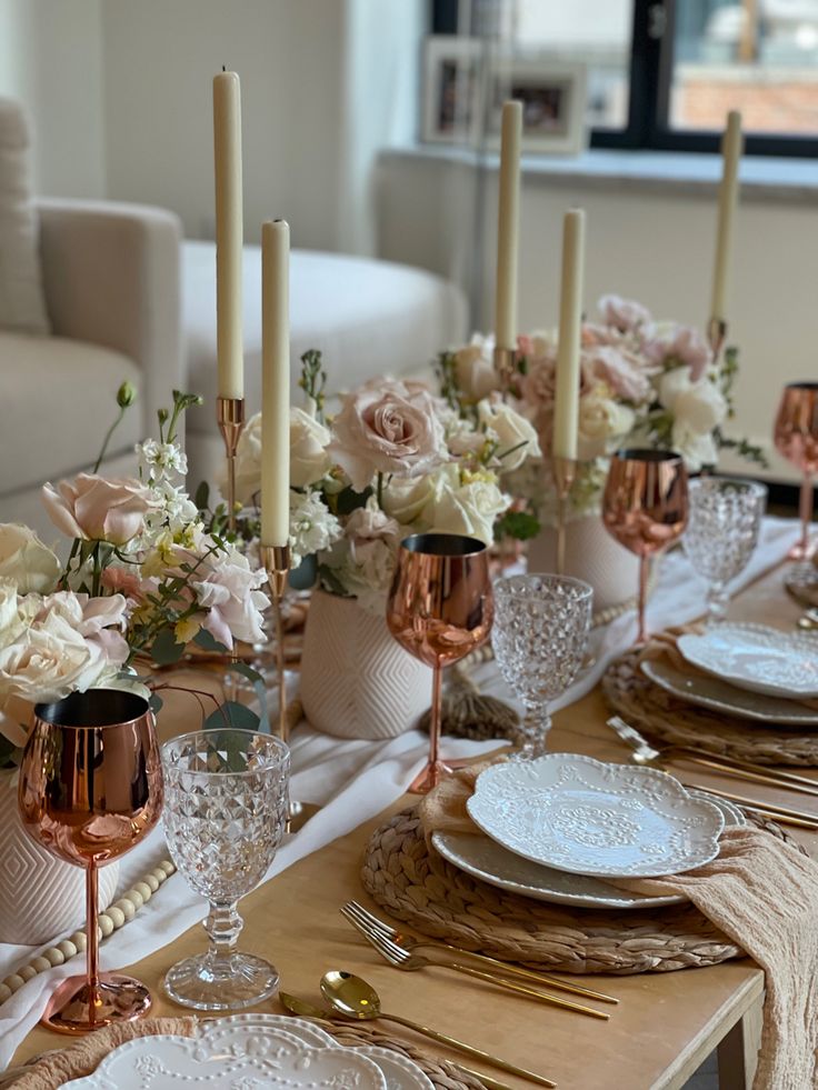 Fun Natural Table Ideas for Warm and Relaxed Spaces - 4