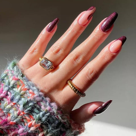 9 Trendy and Charming Holiday Nails Ideas You’ll Love This Season - 6