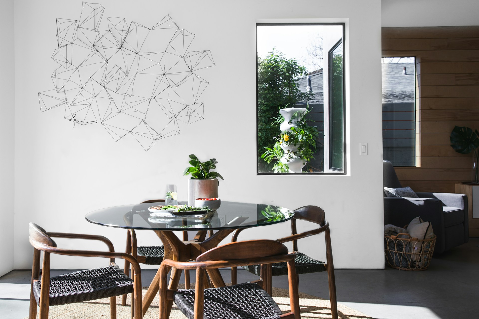 10 Charming Kitchen Table Ideas That Blend Style, Function, and Everyday Comfort - 8