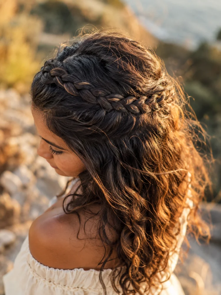 11 Effortlessly Chic Headband Hairstyles to Elevate Your Look - 9